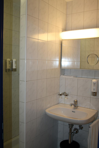 Bathroom 4, Hotel Sonne St. Moritz 3* Superior, Maloja