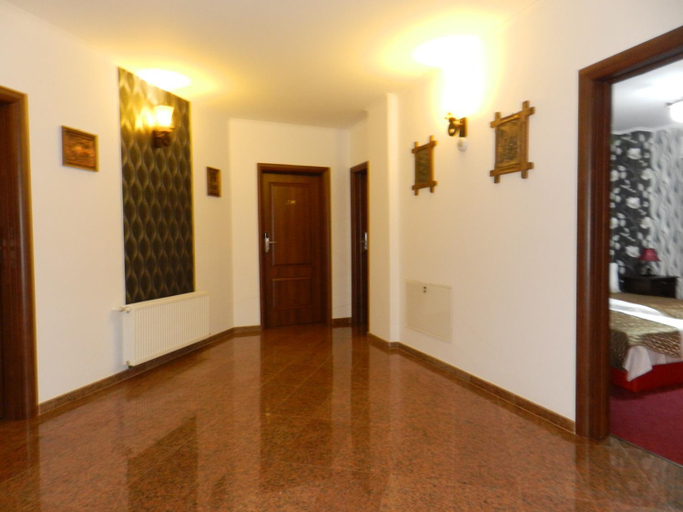 Public Area 2, Hotel Marinii, Municipiul Bucuresti