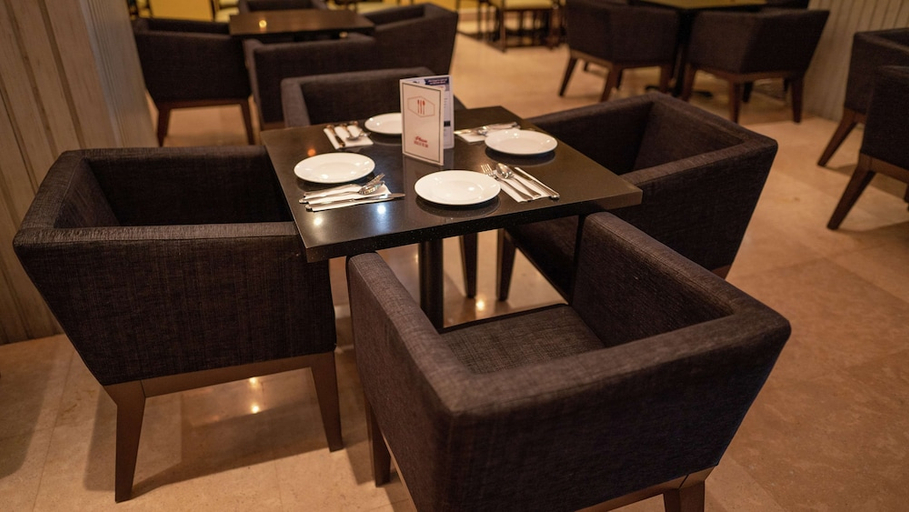 Food & Drinks 5, Hampton By Hilton Panama, Panamá