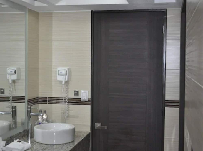 Bathroom 3, Hotel Astor Mexico City, Mexico City