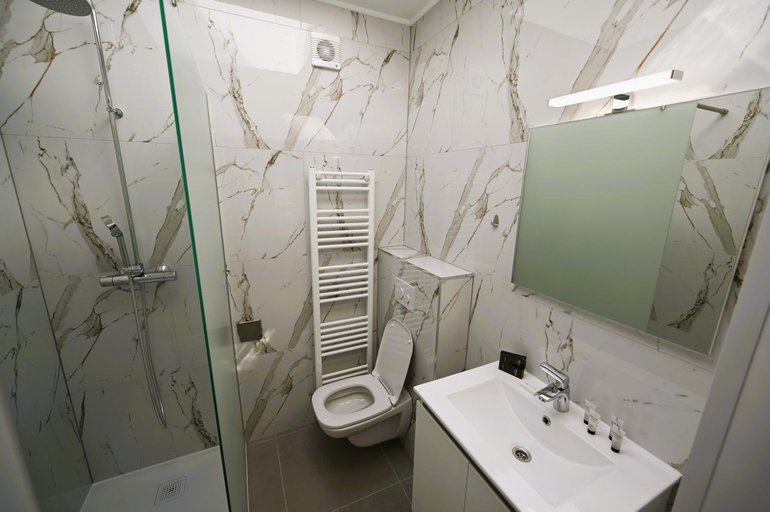 Bathroom 3, Cesar Palace, West-Vlaanderen