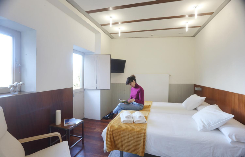 Bedroom 2, Hotel Santa Clara, A Coruña