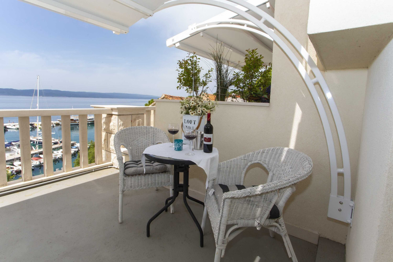 Others 5, Apartments & Room Vesna, Brela