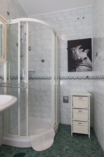 Bathroom 3, Apartment Vukic, Dubrovnik