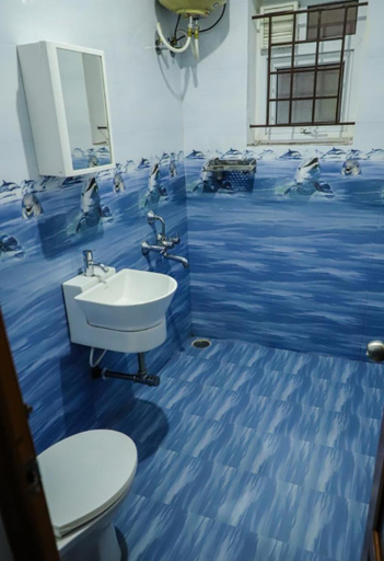Bathroom 3, Mellowlux Ooty, The Nilgiris