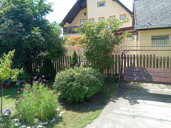 Others 3, SZIESZTA APARTMAN, Gárdony