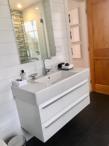 Bathroom 9