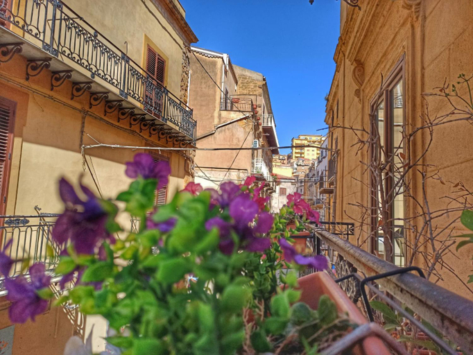 Exterior & Views 2, Hello World, Agrigento