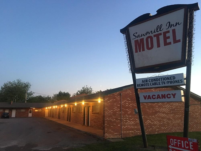 Exterior & Views, Sawmill Rentals, Kingfisher