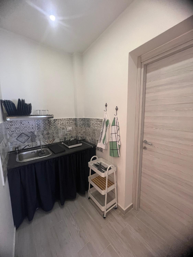 Kitchen 2, Zinbi’s House, Catania