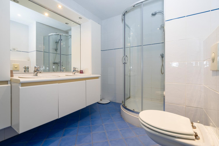 Shower 3, Au Paradis 6+2 pers villa, Luxembourg