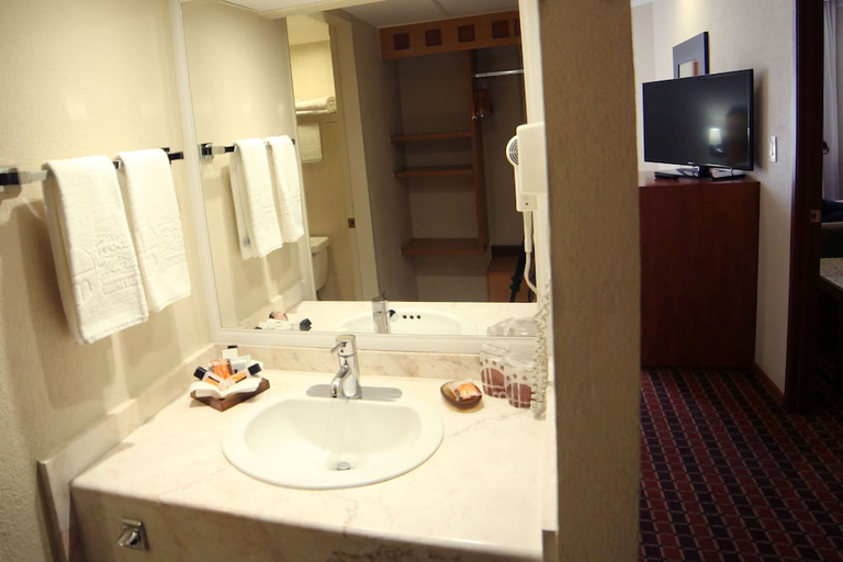 Bathroom 3, Hotel Mirabel, Querétaro