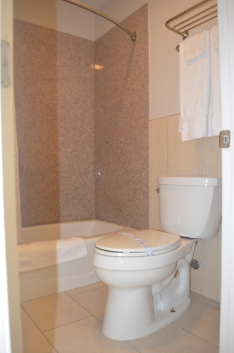 Bathroom 2, Galaxy Inn, Los Angeles