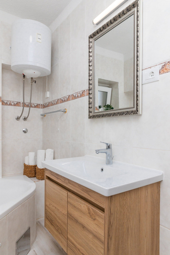 Bathroom 3, Apartments Tino, Sutivan