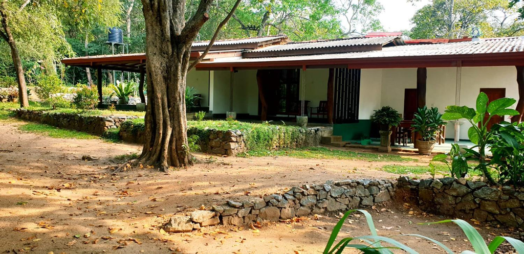 Others 2, Sath Rest, Palugaswewa