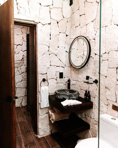 Bathroom 2, Kaaba Luum Hotel & Retreat Center, Cozumel