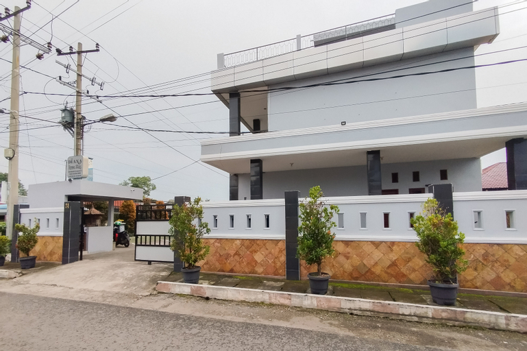 Exterior & Views 2, RedDoorz Syariah near Lotte Grosir Medan, Medan