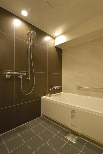 Bathroom 15