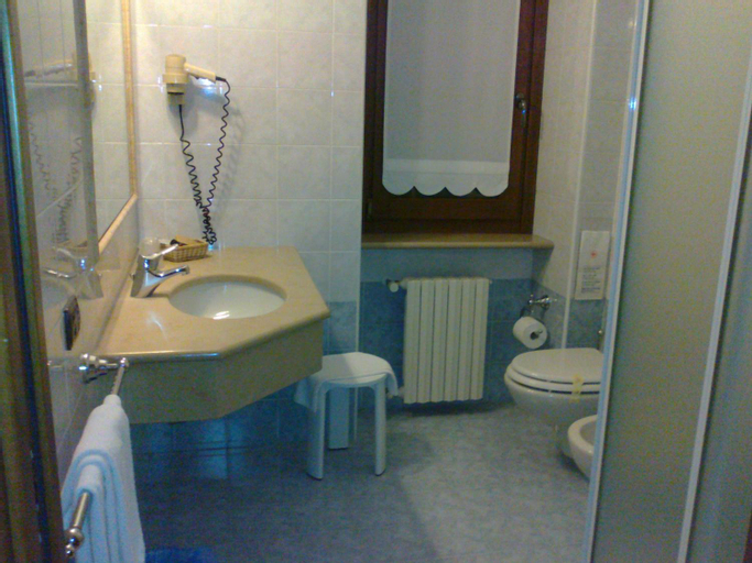 Bedroom 3, Hotel Ristorante La Bettola, Bergamo