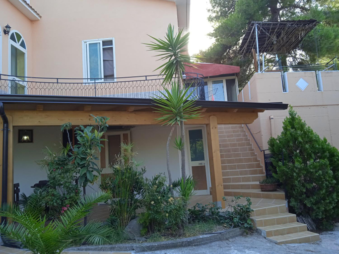 Exterior & Views 1, Villhour ristorante e B&b, Cosenza