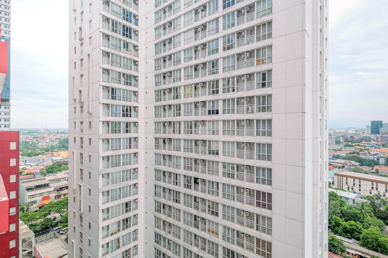 Exterior & Views 2, Modern Look Studio at Taman Melati Margonda Apartment By Travelio, Depok