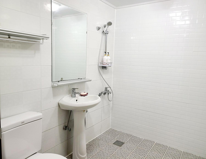 Bathroom 5, Galeum Guesthouse, Seogwipo