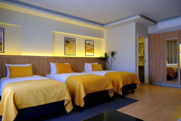 Bedroom 4, Dugi Hotel, Kadıköy