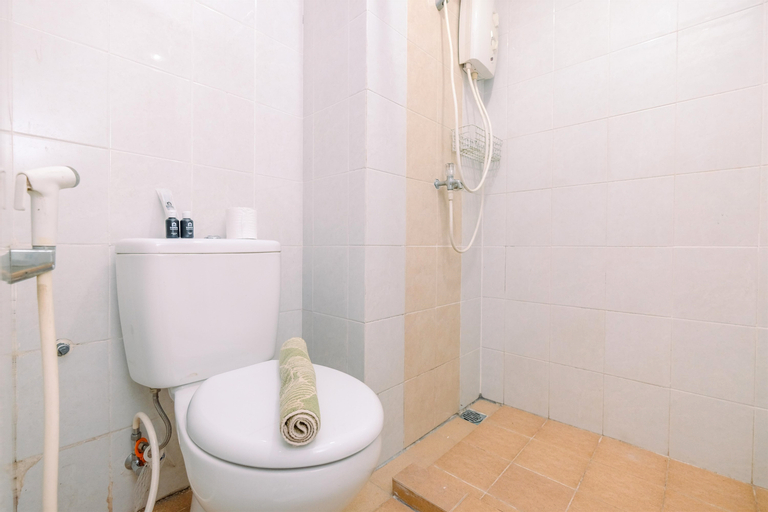 Bedroom 3, Modern Look Studio at Taman Melati Margonda Apartment By Travelio, Depok