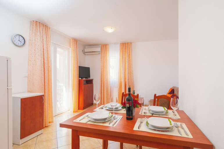 Others 4, Apartments Island Beat, Supetar