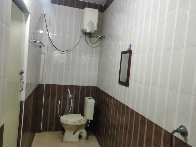 Bathroom, Hotel Harish, Ramanathapuram