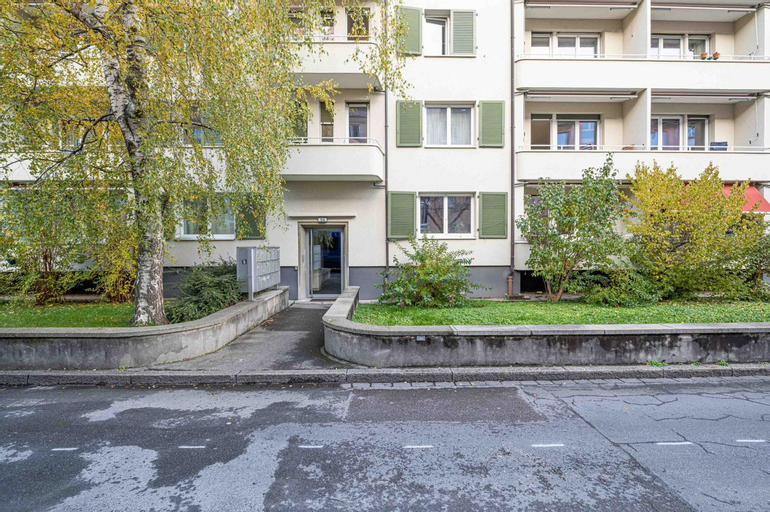 Modern 3BDR Duplex with Skyroof in Trendy Zurich West, Zürich