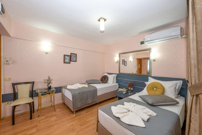 Bedroom 4, Grand Ons Hotel, Fatih