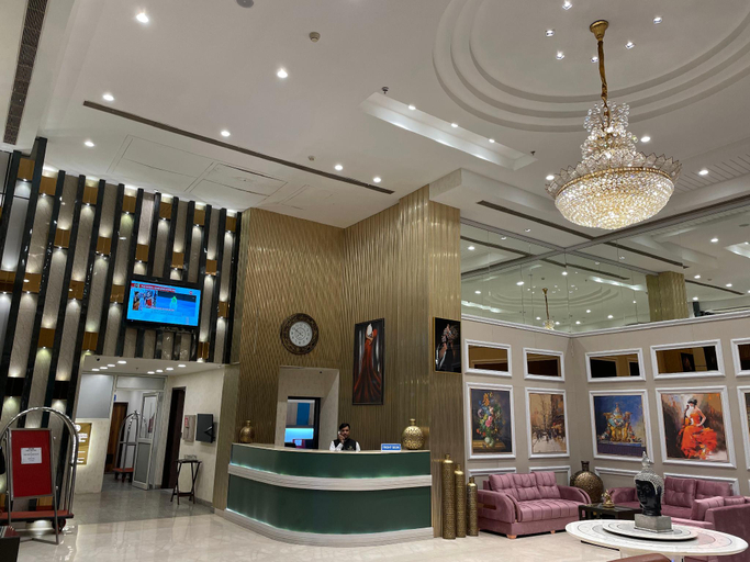 Public Area 4, SK Premium Park, World Square Mall, Gautam Buddha Nagar