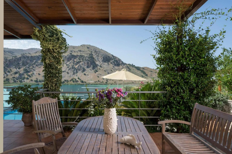 Room 4, Villa Dafni Panoramic Lake View, Crete