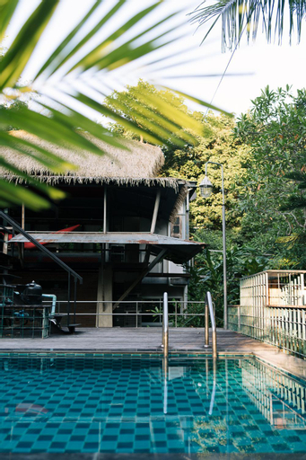 Swimming Pool 14