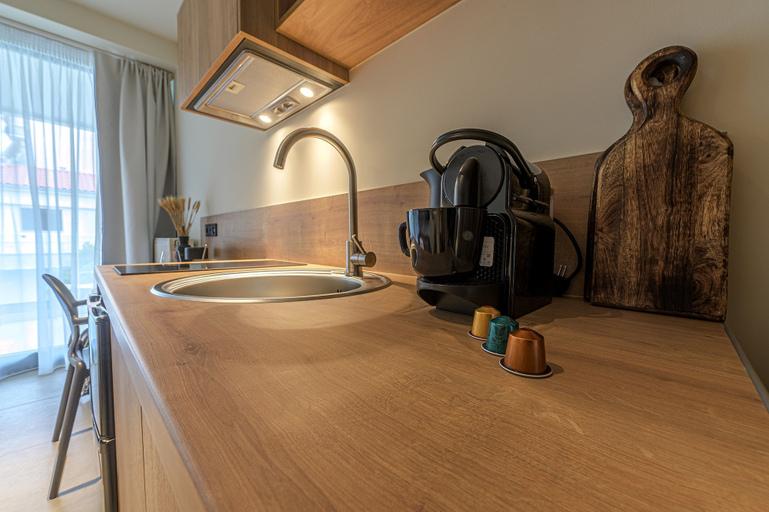 Others 5, Luaz Suites, Thessaly