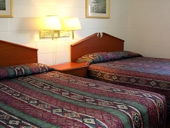 Bedroom 2, Beach Carousel, Virginia Beach