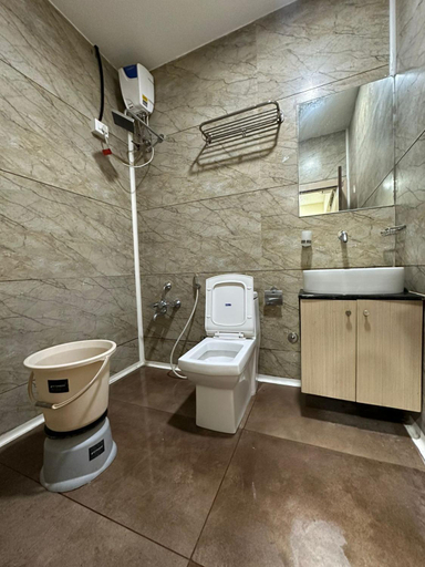 Bathroom 2, Hotel atithi, Vadodara