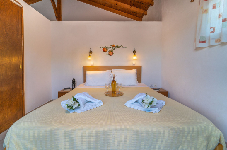 Room 5, Cavo Gallo Sea Houses, Peloponnese