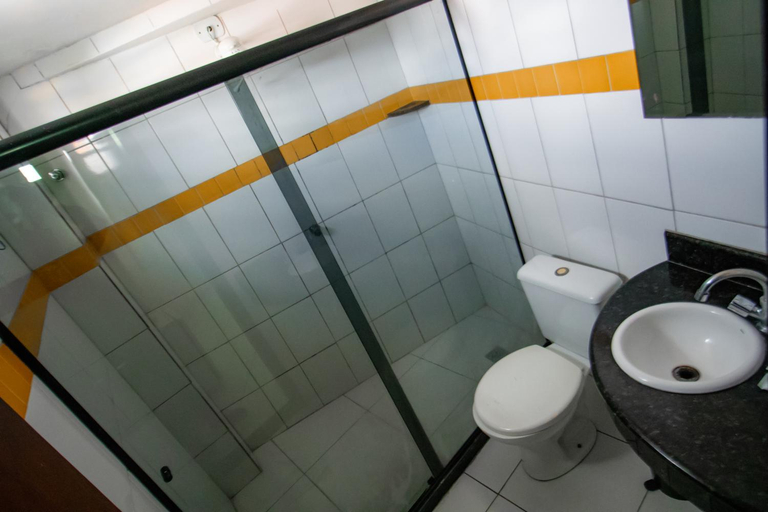 Bathroom 3, Hotel Piramide Iguatemi, Salvador