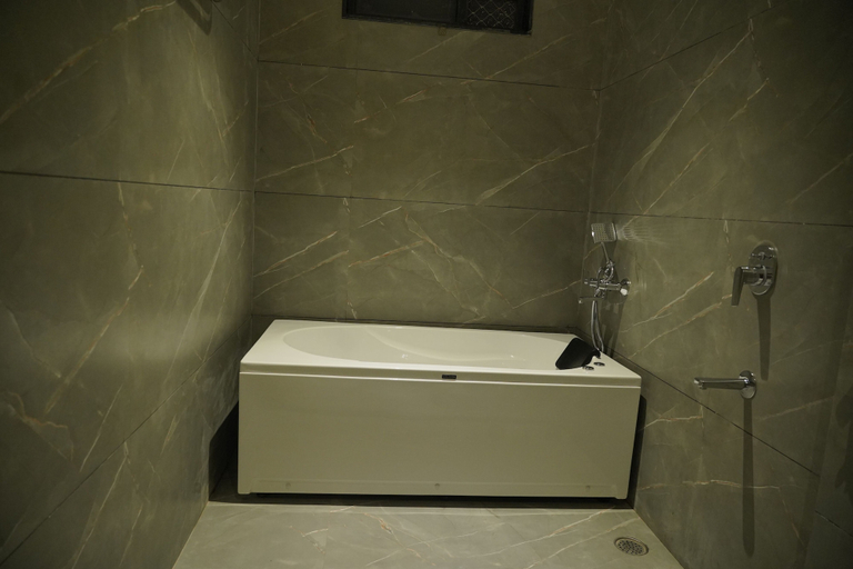 Bathroom 5, HOTEL HARIVILAS, Bhilwara