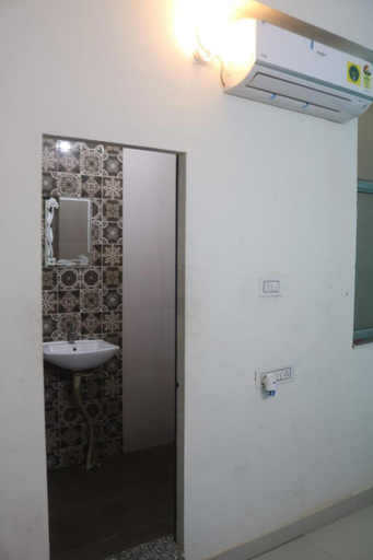 Bathroom 5, Hotel tulsi inn, Barmer