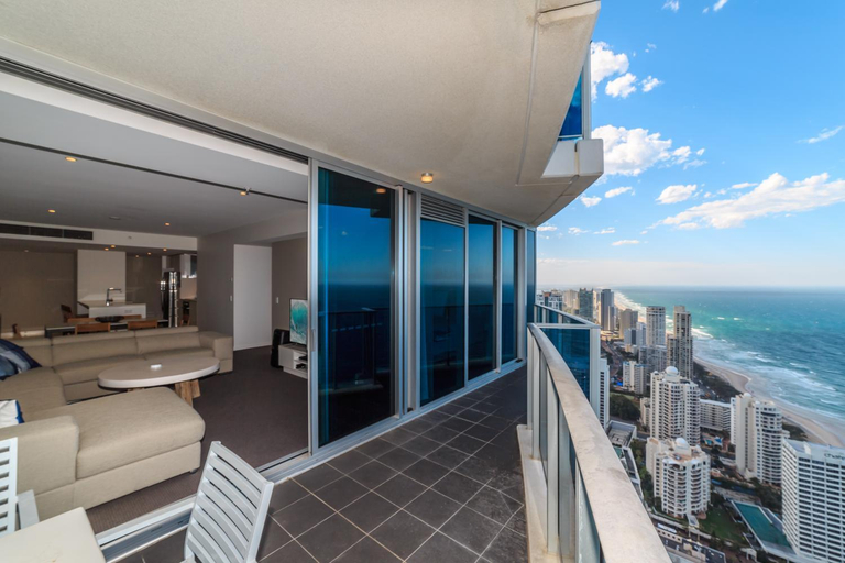 Others 5, Number 1 H Luxury Residence - Netflix, WiFi + More, Gold Coast