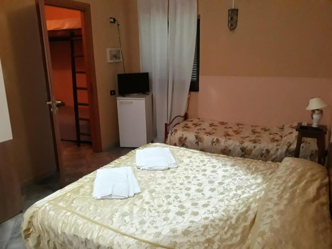 Others 4, Villhour ristorante e B&b, Cosenza