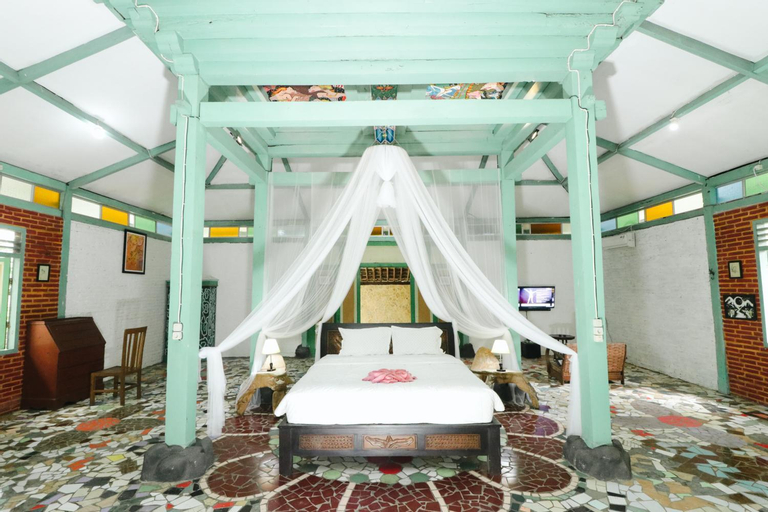 Bedroom 8