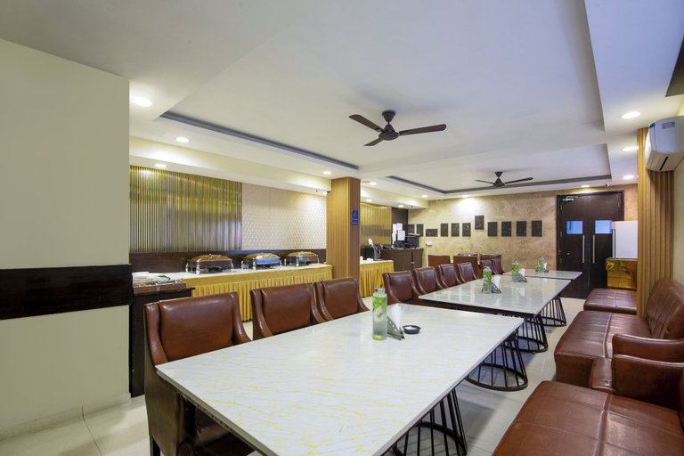 Food & Drinks 5, The Grand Orion - Kailash Colony, Delhi