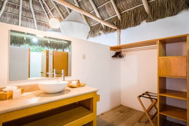 Bathroom 4, Xinalani Retreat, Cabo Corrientes