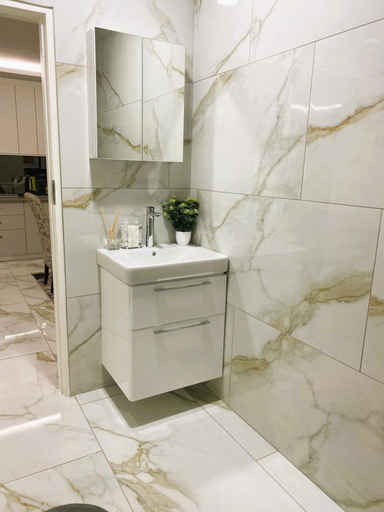 Bathroom 5, Westpoint Exclusive Apartments with Power Back Up, City of Johannesburg