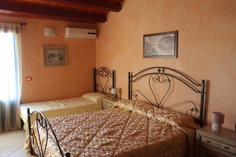 Others 5, Agora-Akrai B&B, Syracuse
