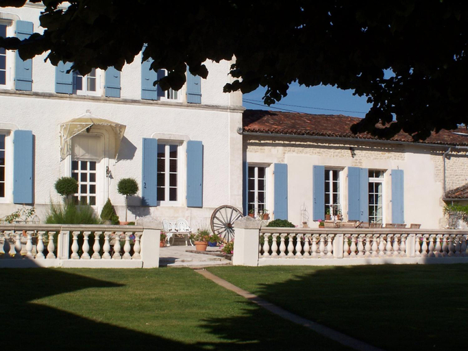Exterior & Views 2, Le Four à Pain - Chambres d'Hôtes, Charente-Maritime